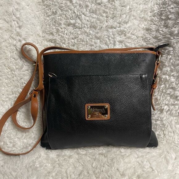 Valentina leather Black and Tan shoulder /Crossbody Bag gold tone hardwares. - Picture 7 of 12